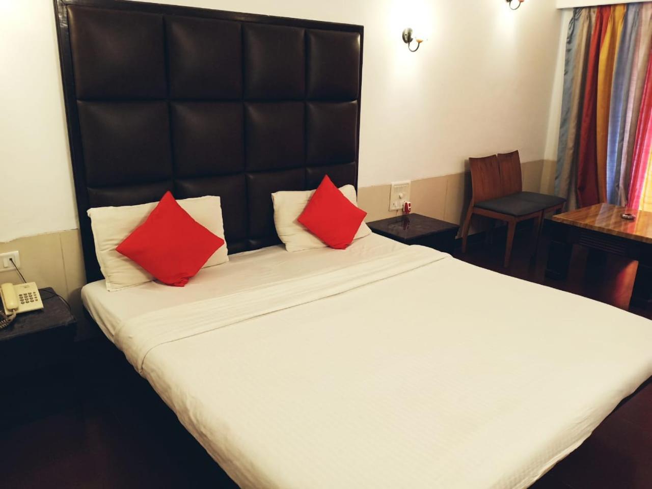 Arnala Beach Resort Virār Exteriör bild