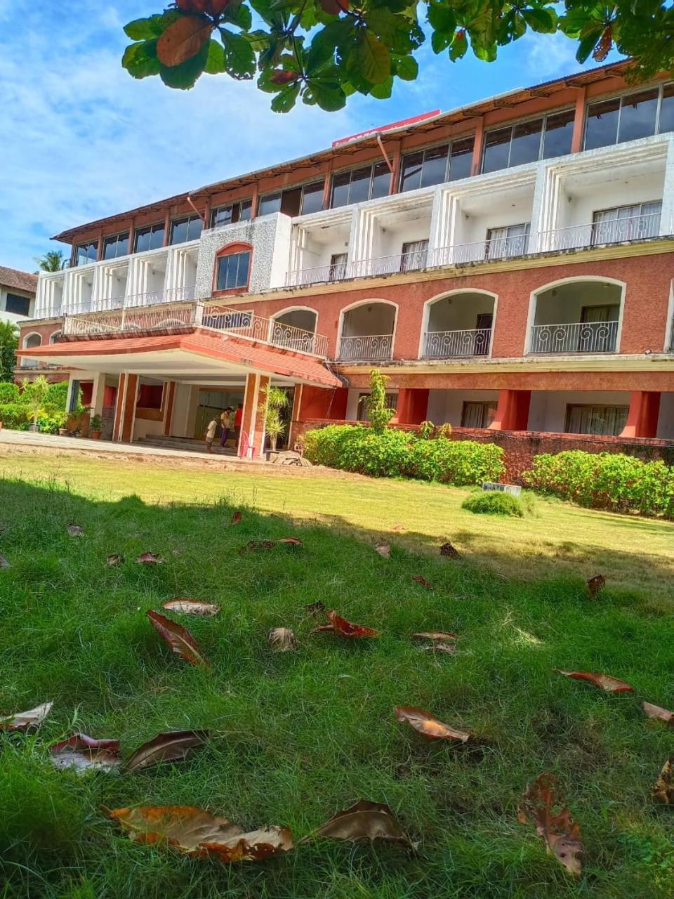 Arnala Beach Resort Virār Exteriör bild